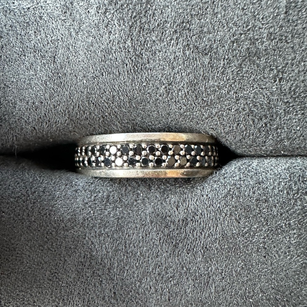 David Yurman 2 row black diamond men’s wedding band. Size 10 ring
